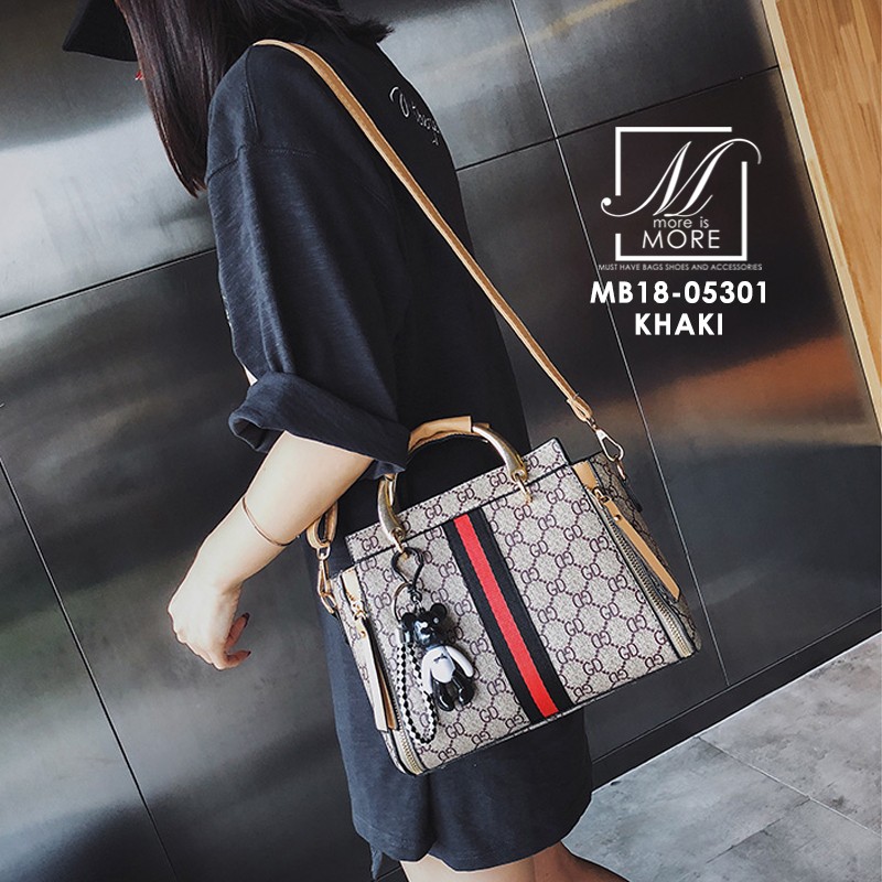 กระเป๋าสะพาย gucci กุญแจหมี