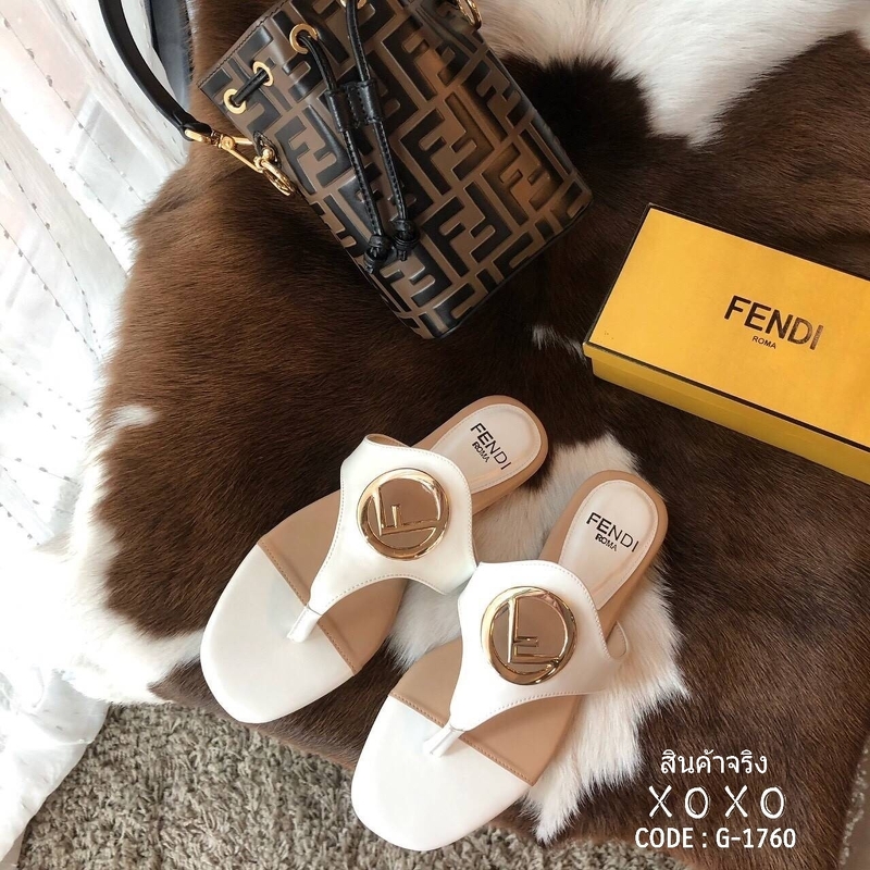 รองเท้าแตะ Fendi