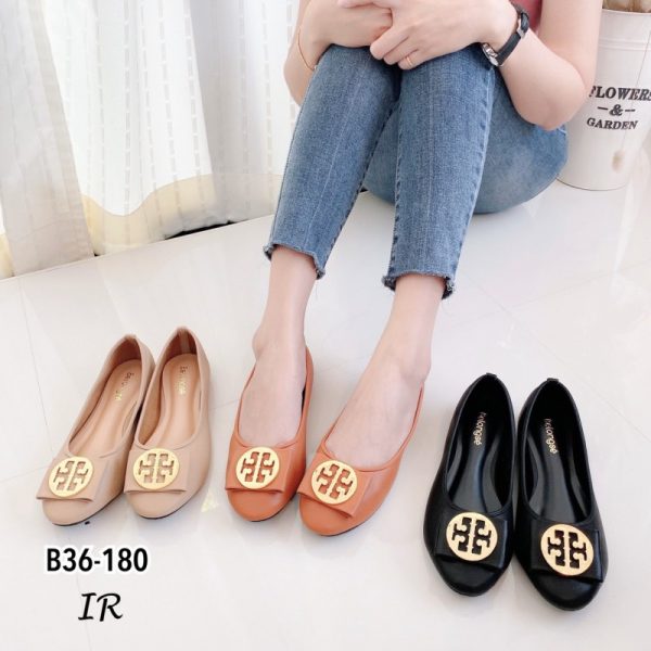 คัทชูหนังนิ่มแต่งอะไหล่ Tory burch